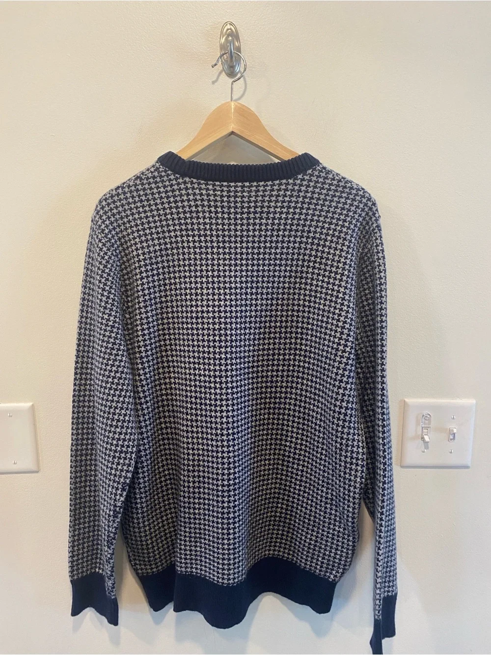J. Crew crewneck houndstooth sweater men’s large pullover lambswool preppy
